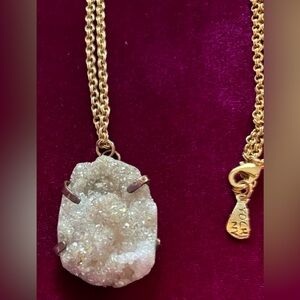Yochi NY Signed Druzy/Geode/Stone/Quartz Pendant Necklace